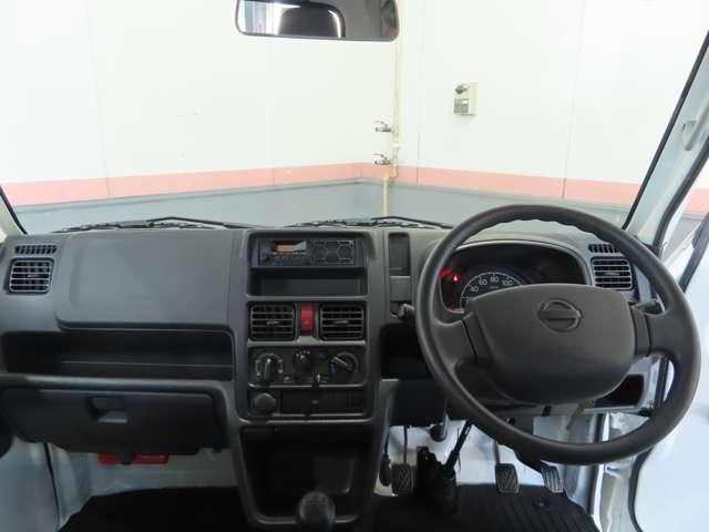 ＮＴ１００クリッパートラック ＤＸ　三方開　Ｗエアバッグ　運転席エアバック　ＰＳ　４ＷＤ　エアコンパワステ　ＡＢＳ　寒冷地仕様（3枚目）