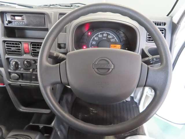 ＮＴ１００クリッパートラック ＤＸ　三方開　Ｗエアバッグ　運転席エアバック　ＰＳ　４ＷＤ　エアコンパワステ　ＡＢＳ　寒冷地仕様（10枚目）