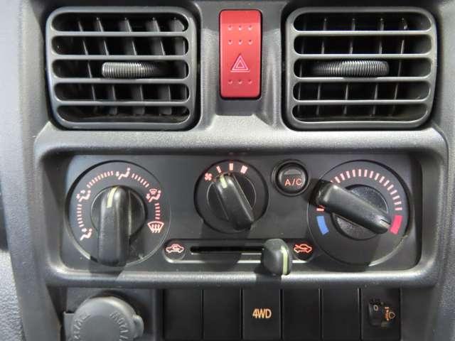 ＮＴ１００クリッパートラック ＤＸ　三方開　Ｗエアバッグ　運転席エアバック　ＰＳ　４ＷＤ　エアコンパワステ　ＡＢＳ　寒冷地仕様（13枚目）