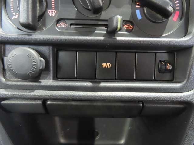 ＮＴ１００クリッパートラック ＤＸ　三方開　Ｗエアバッグ　運転席エアバック　ＰＳ　４ＷＤ　エアコンパワステ　ＡＢＳ　寒冷地仕様（14枚目）