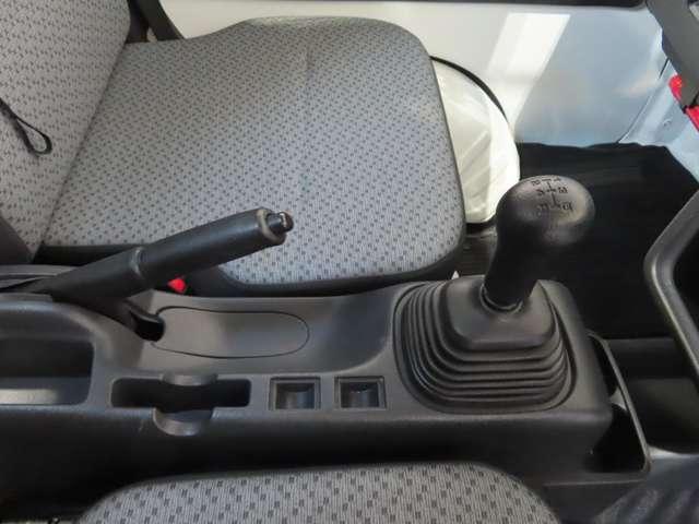 ＮＴ１００クリッパートラック ＤＸ　三方開　Ｗエアバッグ　運転席エアバック　ＰＳ　４ＷＤ　エアコンパワステ　ＡＢＳ　寒冷地仕様（15枚目）