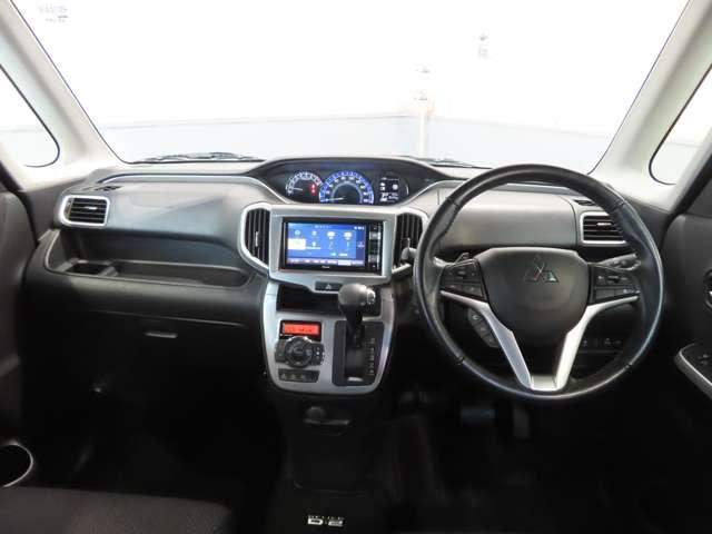 デリカD:2 ハイブリッドMZ 全方位カメラパッケージ メモリーナビ 衝突軽減装置 両側自動ドア コーナーセンサー クルコン アイドリングストップ アルミホイール シートヒーター スマートキー バックカメラ ETC メモリーナビ(3枚目)