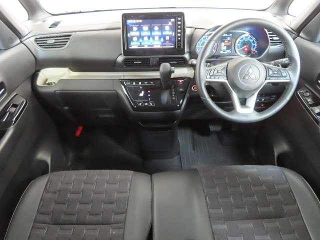 デリカミニ Ｔ　プレミアム　リミテッドエディション　メモリーナビ・マイパイロット　（3枚目）