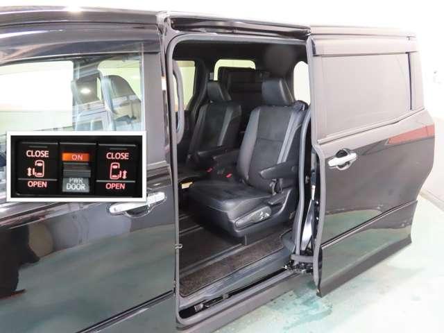 ヴォクシー ハイブリッドZS 煌III 純正ナビ・リヤモニター アイドリングストップ 地デジTV 前席シートヒーター クリアランスソナー スマートキー クルコン VSC キーレス アルミホイール ナビ&TV ETC 3列シート メモリーナビ(7枚目)