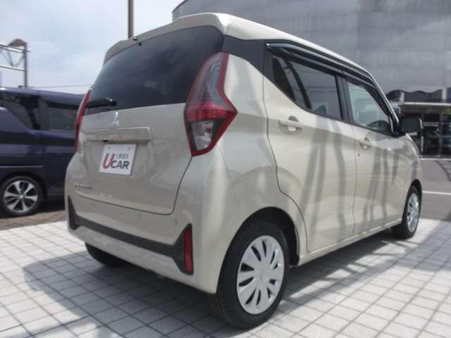 ｅＫワゴン Ｍ　禁煙ワンオ－ナ－　リヤビュ－モニタ－付ルームミラ－　ユピテル前後２カメラドラレコ　純正ＣＤプレ－ヤ－（ＡＵＸ接続）シートヒ－タ－　衝突被害軽減ブレ－キ　フロアマット＆ドアバイザ－　走行距離５６００ＫＭ（6枚目）