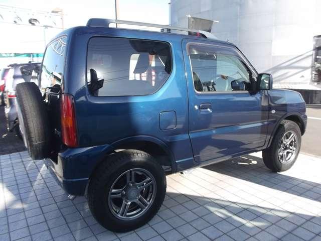 ジムニー ＸＣ　タ－ボ　パ－トタイム４ＷＤ　５速マニュアル車　ランドベンチャー用１６インチアルミホイ－ル＆スタッドレスタイヤ装着済み　フォグランプ　ル－フレ－ル　電動格納ドアミラ－　ＡＢＳ　プライバシ－ガラス☆（5枚目）