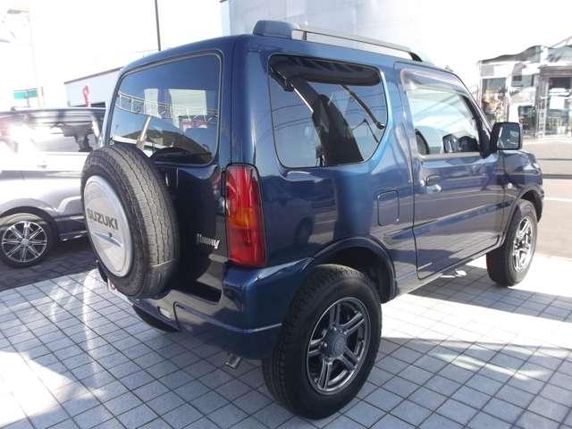 ジムニー ＸＣ　タ－ボ　パ－トタイム４ＷＤ　５速マニュアル車　ランドベンチャー用１６インチアルミホイ－ル＆スタッドレスタイヤ装着済み　フォグランプ　ル－フレ－ル　電動格納ドアミラ－　ＡＢＳ　プライバシ－ガラス☆（6枚目）