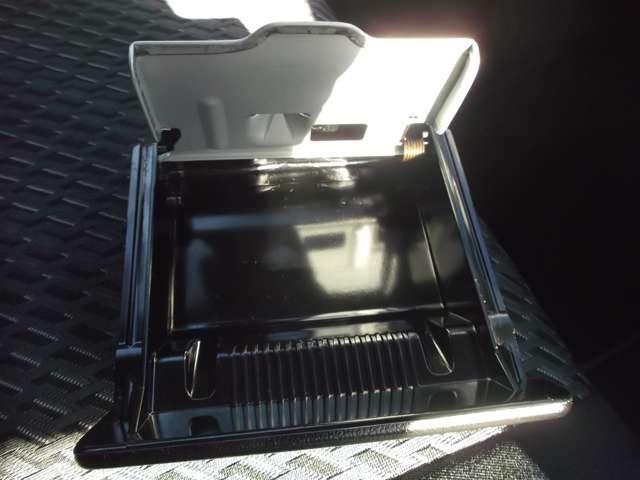 ジムニー ＸＣ　タ－ボ　パ－トタイム４ＷＤ　５速マニュアル車　ランドベンチャー用１６インチアルミホイ－ル＆スタッドレスタイヤ装着済み　フォグランプ　ル－フレ－ル　電動格納ドアミラ－　ＡＢＳ　プライバシ－ガラス☆（17枚目）