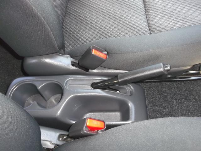 ジムニー ＸＣ　タ－ボ　パ－トタイム４ＷＤ　５速マニュアル車　ランドベンチャー用１６インチアルミホイ－ル＆スタッドレスタイヤ装着済み　フォグランプ　ル－フレ－ル　電動格納ドアミラ－　ＡＢＳ　プライバシ－ガラス☆（22枚目）