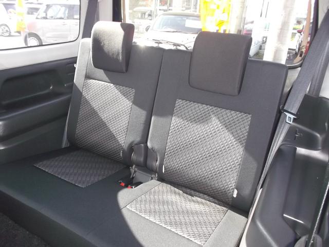 ジムニー ＸＣ　タ－ボ　パ－トタイム４ＷＤ　５速マニュアル車　ランドベンチャー用１６インチアルミホイ－ル＆スタッドレスタイヤ装着済み　フォグランプ　ル－フレ－ル　電動格納ドアミラ－　ＡＢＳ　プライバシ－ガラス☆（41枚目）