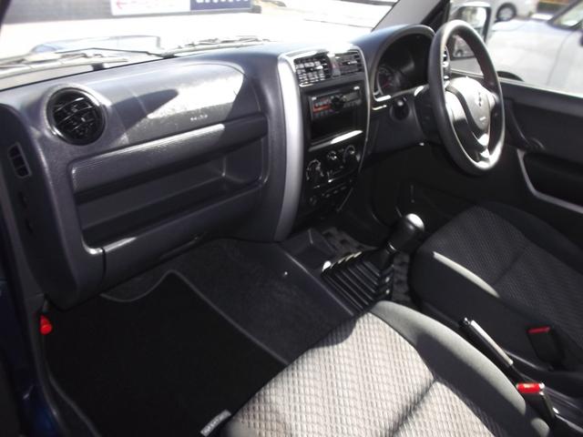 ジムニー ＸＣ　タ－ボ　パ－トタイム４ＷＤ　５速マニュアル車　ランドベンチャー用１６インチアルミホイ－ル＆スタッドレスタイヤ装着済み　フォグランプ　ル－フレ－ル　電動格納ドアミラ－　ＡＢＳ　プライバシ－ガラス☆（43枚目）