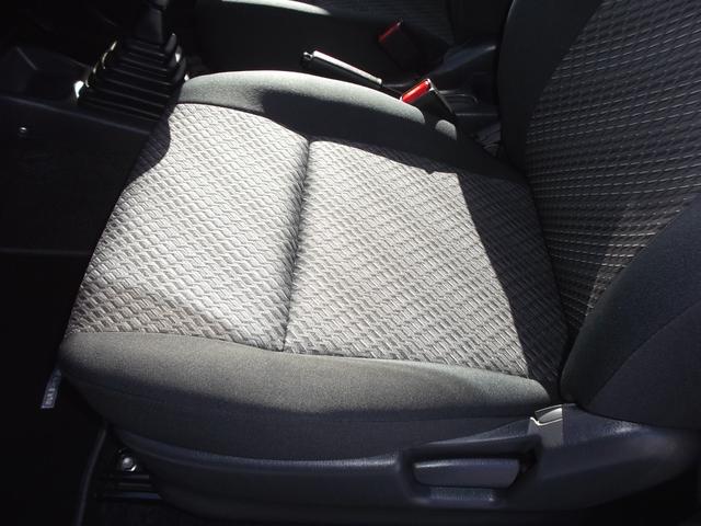 ジムニー ＸＣ　タ－ボ　パ－トタイム４ＷＤ　５速マニュアル車　ランドベンチャー用１６インチアルミホイ－ル＆スタッドレスタイヤ装着済み　フォグランプ　ル－フレ－ル　電動格納ドアミラ－　ＡＢＳ　プライバシ－ガラス☆（45枚目）