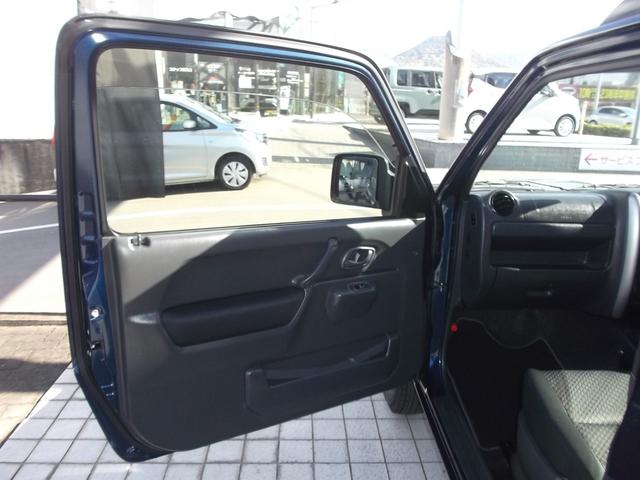 ジムニー ＸＣ　タ－ボ　パ－トタイム４ＷＤ　５速マニュアル車　ランドベンチャー用１６インチアルミホイ－ル＆スタッドレスタイヤ装着済み　フォグランプ　ル－フレ－ル　電動格納ドアミラ－　ＡＢＳ　プライバシ－ガラス☆（51枚目）