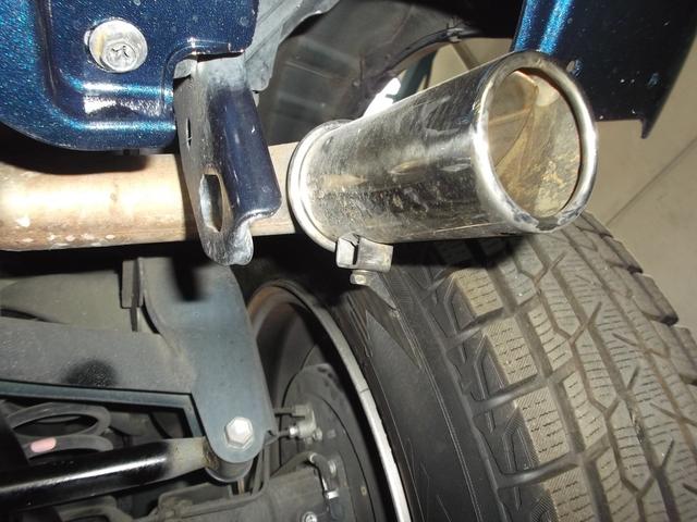 ジムニー ＸＣ　タ－ボ　パ－トタイム４ＷＤ　５速マニュアル車　ランドベンチャー用１６インチアルミホイ－ル＆スタッドレスタイヤ装着済み　フォグランプ　ル－フレ－ル　電動格納ドアミラ－　ＡＢＳ　プライバシ－ガラス☆（74枚目）