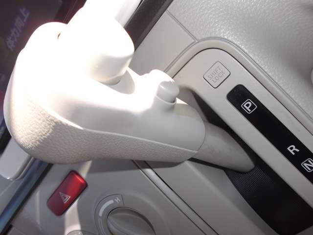 アルトラパン Ｌ　ナビ全方位モニタ－カメラパッケ－ジ　純正メモリ－ナビ　フルセグＴＶ　ブル－トゥ－スオ－ディオ　音楽ＣＤ　ＤＶＤ再生　ステアリングリモコン　運転席ヒ－タ－　衝突被害軽減ブレ－キ　タイヤ４本新品交換済み☆（20枚目）