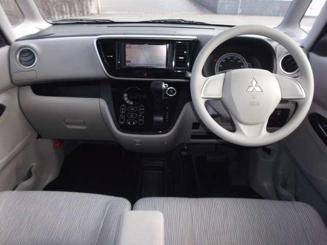 ����₷���H�ʂ̑��s����}�ȃn���h�����쎞�ɁA�ԗ��̕s����ȓ�����ԗւ̃X���b�v��h���A�X�^�r���e�B�R���g���[���@�\�ƃg���N�V�����R���g���[���@�\���������u�A�N�e�B�u�X�^�r���e�B�R���g���[���i�`�r�b�j