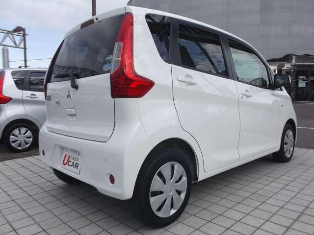 �Փ˔�Q�y���u���[�L�V�X�e���u�e�b�l�v�͏]�����f���̃��[�U�[���[�_�[�ɑ���A�t�����g�J�������̗p���A�O���̕��s�҂̌��m���\�Ƃ��Ă��܂���