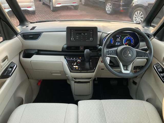 eKスペース G CDチューナー・全周囲C・衝突軽減ブレーキ フルオートエアコン アラウンドビューモニター サイドカーテンエアバック コーナーセンサー シートヒーター インテリキー アイドリングストップ 盗難防止装置(11枚目)