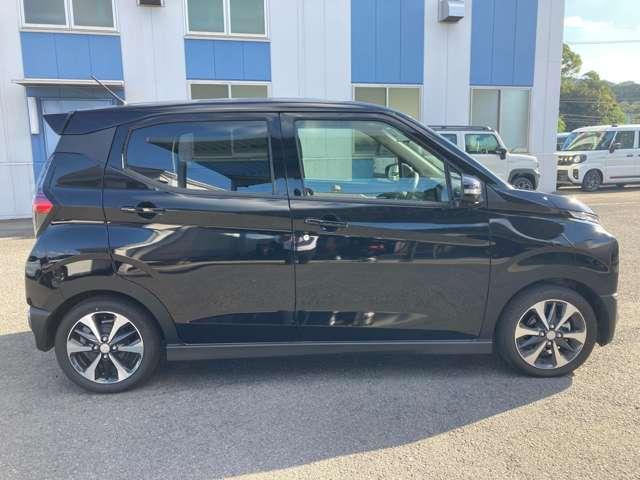 eKクロス G プレミアム CDチューナー・障害物センサ・全周囲C LED 衝突軽減ブレーキ 全方位カメラ キーフリー シートヒーター アルミホイール コーナーセンサー スマートキー ベンチシート オートエアコン(6枚目)