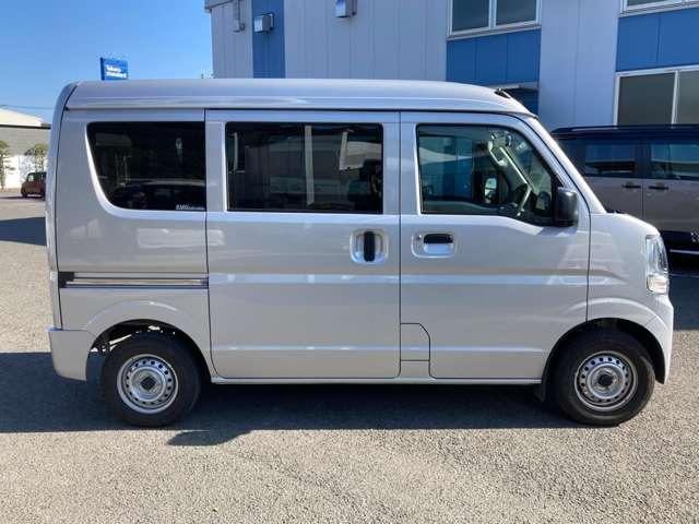 ミニキャブバン Ｅ　横滑り防止・アイドリングストップ・ＥＴＣ　両側手動スライドドア　パーキングセンサー　パワステ　マニュアルエアコン　ＥＳＣ　運転席エアバッグ　助手席エアバッグ　アイドリングストップ　ＡＢＳ（10枚目）