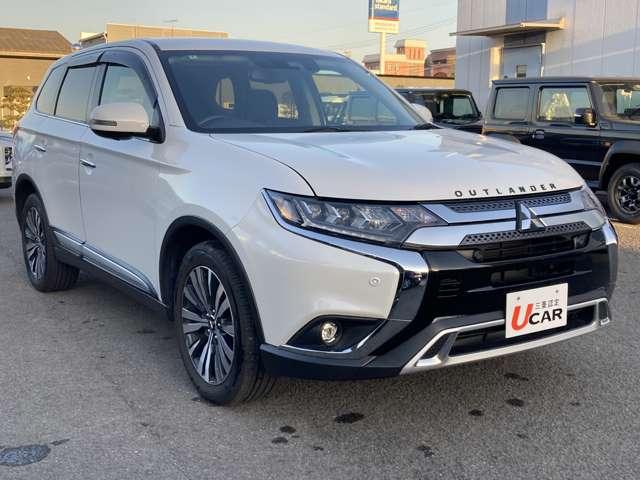 アウトランダー ２０Ｇ　ナビ・フルセグＴＶ・全周囲カメラ・キーレス　ＡＢＳ　ＬＥＤヘッドランプ　オートクルーズコントロール　メモリーナビ　アルミホイール　地デジ　横滑り防止装置　アラウンドモニター　クリアランスソナー　ＥＴＣ（11枚目）