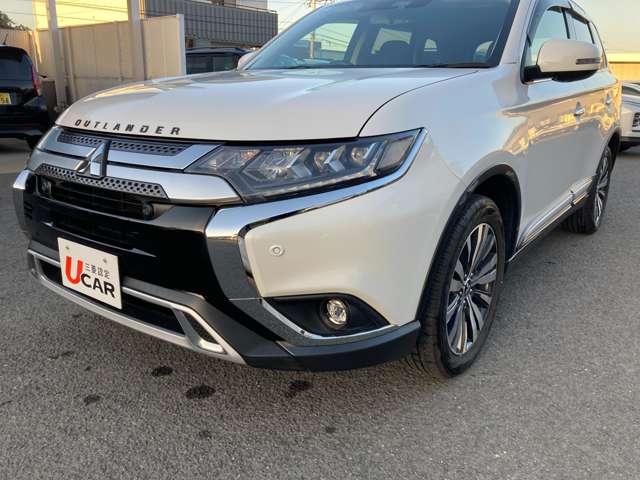 アウトランダー ２０Ｇ　ナビ・フルセグＴＶ・全周囲カメラ・キーレス　ＡＢＳ　ＬＥＤヘッドランプ　オートクルーズコントロール　メモリーナビ　アルミホイール　地デジ　横滑り防止装置　アラウンドモニター　クリアランスソナー　ＥＴＣ（17枚目）