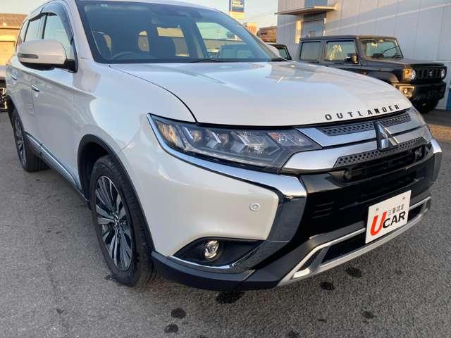 アウトランダー ２０Ｇ　ナビ・フルセグＴＶ・全周囲カメラ・キーレス　ＡＢＳ　ＬＥＤヘッドランプ　オートクルーズコントロール　メモリーナビ　アルミホイール　地デジ　横滑り防止装置　アラウンドモニター　クリアランスソナー　ＥＴＣ（18枚目）