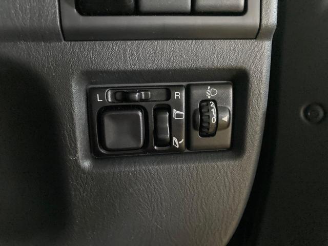 クロスアドベンチャー 内地仕入/4WD/専用16インチアルミ/専用レザー調シート/シートヒーター/ETC/専用フロアマット/JAOSフロントマッドガード/社外LEDヘッド/社外LEDテールライト/整備付き/三菱認定保証付(20枚目)