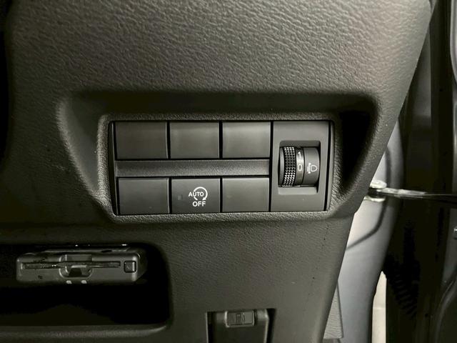 ディーラーならではの安心感、県内最大級２０レーンの自社指定サービス工場完備。熟練のサービススタッフが購入後も長いお付き合いをお客様のお車をサポート致します！【無料通話００７８－６０４２－７７３０】