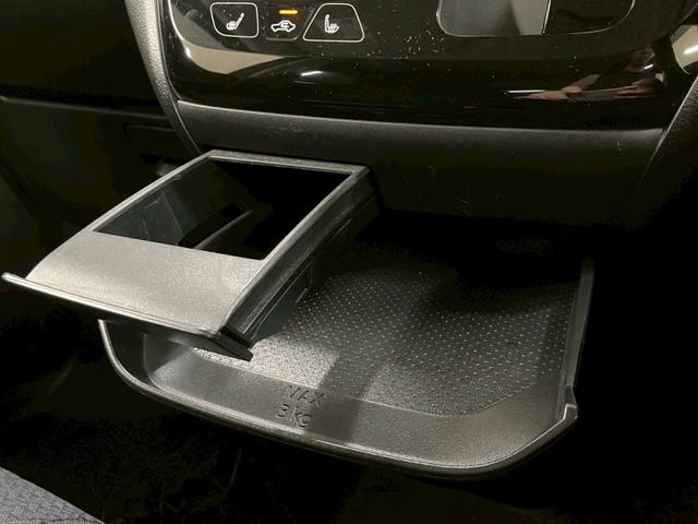 弊社全車両プロの査定士による査定・鑑定書付きで御座います。また、事故車や修復歴車などの取り扱いは１台もございませんのでご安心くださいませ！　【無料通話００７８－６０４２－７７３０】