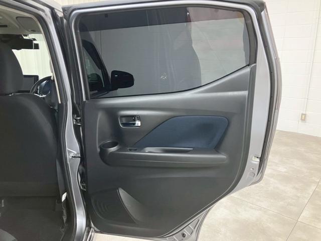 広々とした駐車場をご用意してお待ちしております。展示場には豊富な在庫をご用意。メーカー問わず比較していただけます。【無料通話００７８－６０４２－７７３０】