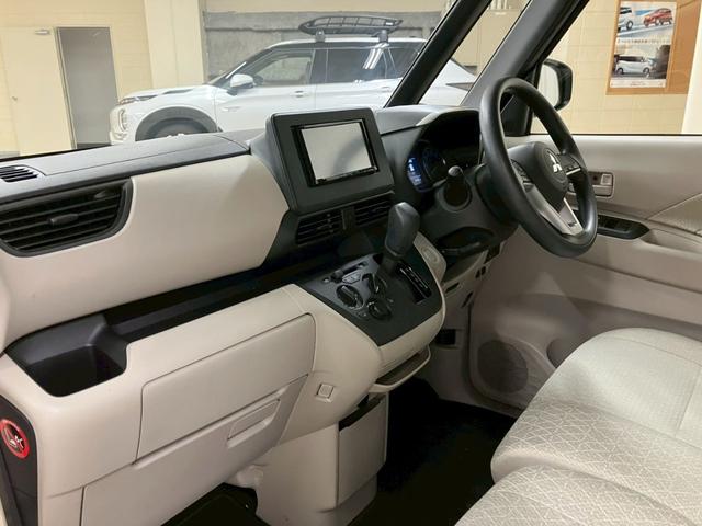 ｅＫスペース Ｍ　・本土仕入・走行２３４１０ｋｍ・車検令和９年３月・法定整備付・三菱認定保証・社外ナビ・地デジＴＶ・Ｂｌｕｅｔｏｏｔｈ対応・両側スライド・片側電動ドア・衝突被害軽減ブレーキ・障害物センサー・キーレスキー（26枚目）