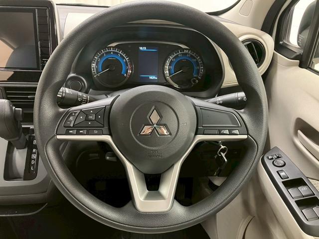 広々とした駐車場をご用意してお待ちしております。展示場には豊富な在庫をご用意。メーカー問わず比較していただけます。【無料通話００７８－６０４２－７７３０】