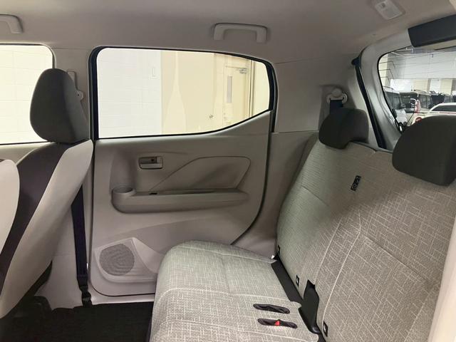 お客様のカーライフをサポートさせて頂きます。販売だけではなく整備も併設した大型のサービス工場で熟練のサービススタッフがサポートさせていただきます。お任せ下さい！【無料通話００７８－６０４２－７７３０】