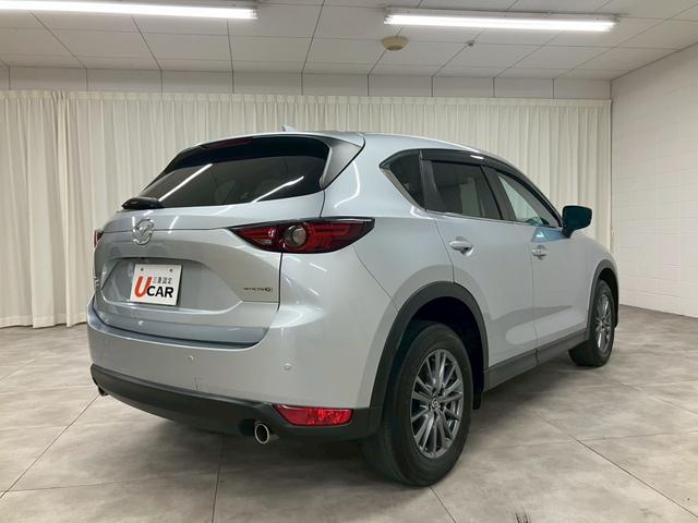 ディーラーならではの安心感、県内最大級２０レーンの自社指定サービス工場完備。熟練のサービススタッフが購入後も長いお付き合いをお客様のお車をサポート致します！【無料通話００７８－６０４２－７７３０】