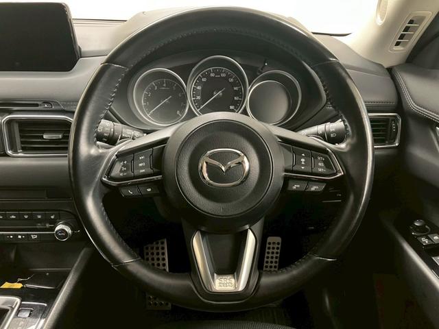 広々とした駐車場をご用意してお待ちしております。展示場には豊富な在庫をご用意。メーカー問わず比較していただけます。【無料通話００７８－６０４２－７７３０】