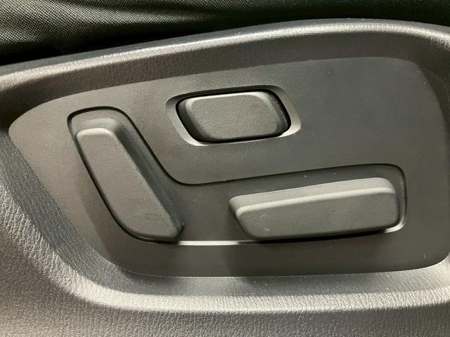 ディーラーならではの安心感、県内最大級２０レーンの自社指定サービス工場完備。熟練のサービススタッフが購入後も長いお付き合いをお客様のお車をサポート致します！【無料通話００７８－６０４２－７７３０】