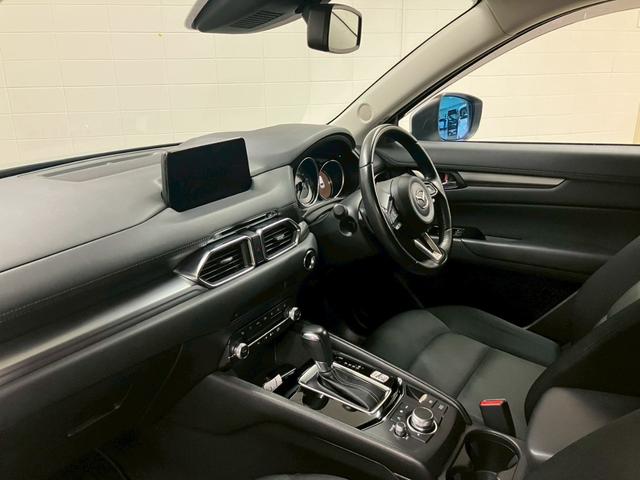 弊社は鈑金工場も併設！おくるまを綺麗な状態でカーライフも安心！ぶつけっちゃった！事故にあってしまった際も迅速対応が可能です！【無料通話００７８－６０４２－７７３０】