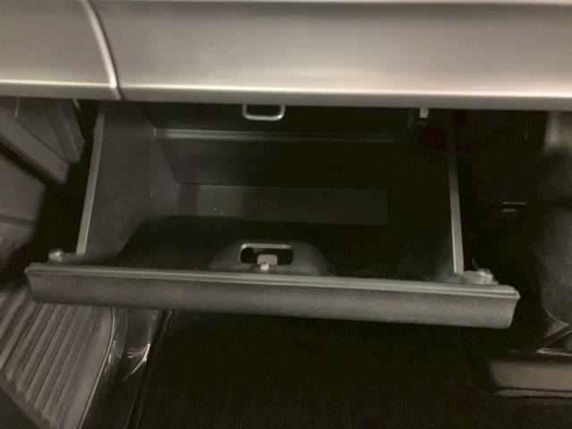 弊社全車両プロの査定士による査定・鑑定書付きで御座います。また、事故車や修復歴車などの取り扱いは１台もございませんのでご安心くださいませ！　【無料通話００７８－６０４２－７７３０】