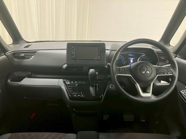 弊社全車両プロの査定士による査定・鑑定書付きで御座います。また、事故車や修復歴車などの取り扱いは１台もございませんのでご安心くださいませ！　【無料通話００７８－６０４２－７７３０】