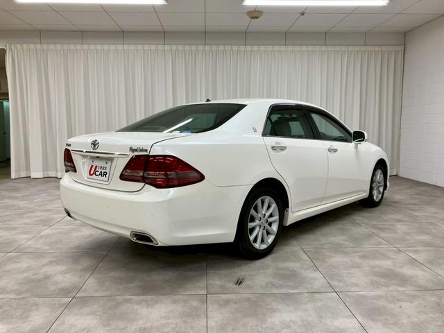 お客様のカーライフをサポートさせて頂きます。販売だけではなく整備も併設した大型のサービス工場で熟練のサービススタッフがサポートさせていただきます。お任せ下さい！【無料通話００７８－６０４２－７７３０】