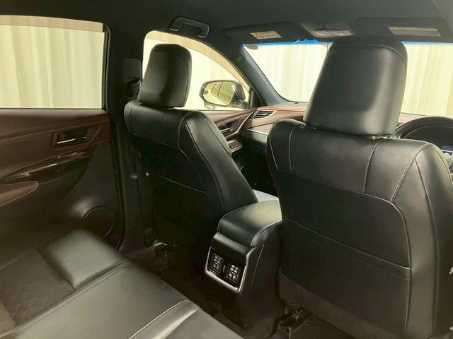 当店は、東京海上日動保険、大同火災の代理店です。任意保険もお客様に合ったプランをご提案させて頂きます。【無料通話００７８－６０４２－７７３０】