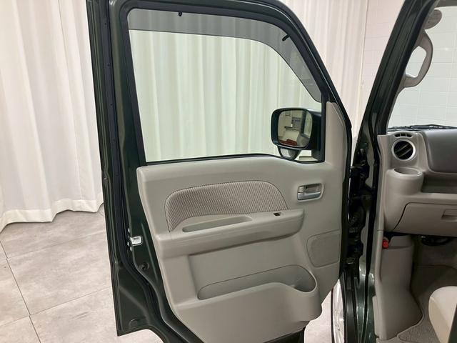 ディーラーならではの安心感、県内最大級２０レーンの自社指定サービス工場完備。熟練のサービススタッフが購入後も長いお付き合いをお客様のお車をサポート致します！【無料通話００７８－６０４２－７７３０】