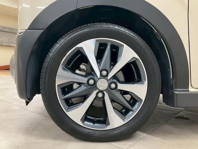 広々とした駐車場をご用意してお待ちしております。展示場には豊富な在庫をご用意。メーカー問わず比較していただけます。【無料通話００７８－６０４２－７７３０】