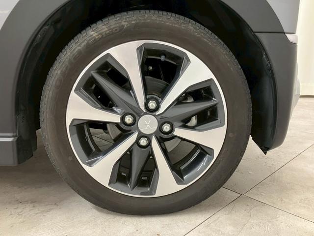 弊社全車両プロの査定士による査定・鑑定書付きで御座います。また、事故車や修復歴車などの取り扱いは１台もございませんのでご安心くださいませ！　【無料通話００７８－６０４２－７７３０】