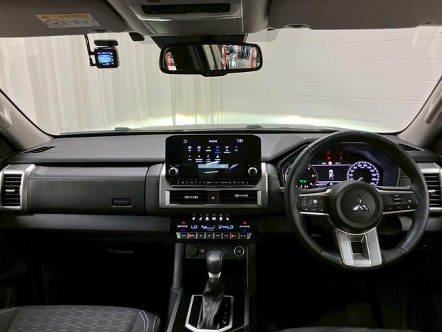 広々とした駐車場をご用意してお待ちしております。展示場には豊富な在庫をご用意。メーカー問わず比較していただけます。【無料通話００７８－６０４２－７７３０】