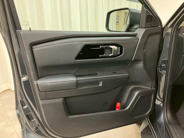 弊社は鈑金工場も併設！おくるまを綺麗な状態でカーライフも安心！ぶつけっちゃった！事故にあってしまった際も迅速対応が可能です！【無料通話００７８－６０４２－７７３０】