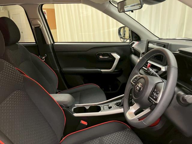 弊社全車両プロの査定士による査定・鑑定書付きで御座います。また、事故車や修復歴車などの取り扱いは１台もございませんのでご安心くださいませ！　【無料通話００７８－６０４２－７７３０】