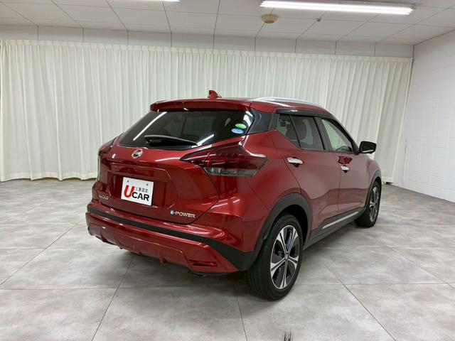 お客様のカーライフをサポートさせて頂きます。販売だけではなく整備も併設した大型のサービス工場で熟練のサービススタッフがサポートさせていただきます。お任せ下さい！【無料通話００７８－６０４２－７７３０】