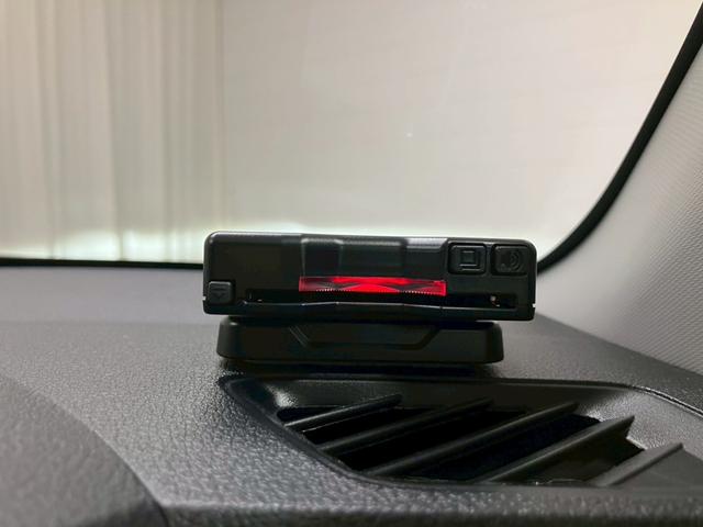 弊社全車両プロの査定士による査定・鑑定書付きで御座います。また、事故車や修復歴車などの取り扱いは１台もございませんのでご安心くださいませ！　【無料通話００７８－６０４２－７７３０】